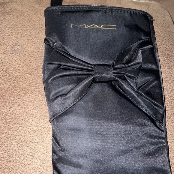 MAC Cosmetics black satin Staking new - Picture 3 of 5